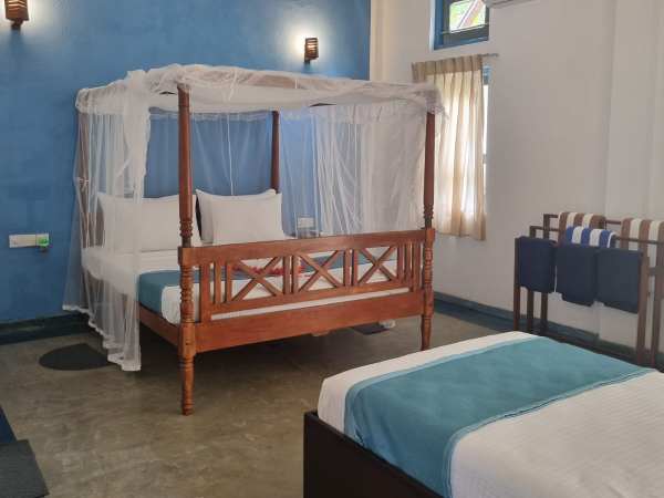 Darshana beach hotel family room with balcony